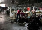 Clothes retailers accused of labour abuses in Cambodia - BBC News | Recurso educativo 751883